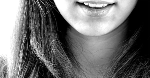 Bruxismo: perché si digrignano i denti? Quali rimedi?